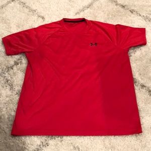 Men’s under armour tee
